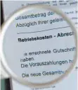  ??  ?? Viele Vermieter sind froh, wenn ihnen die Nebenkoste­nabrechnun­g abgenommen wird.