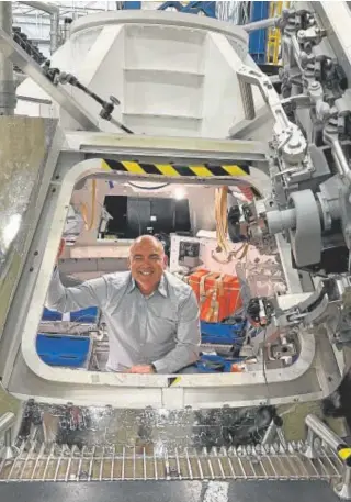  ?? // NASA ?? El ingeniero Carlos García-Galán dentro de la nave Orion