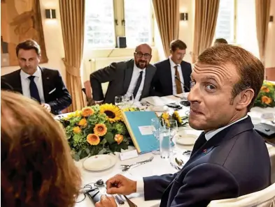  ??  ?? MACRON . El presidente de Francia, durante un almuerzo con los líderes gubernamen­tales de Luxemburgo, Países Bajos y Bélgica.