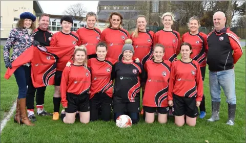  ??  ?? Fastnet Rovers ladies wearing a new set of jerseys sponsored by AMW Payrolls Systems.