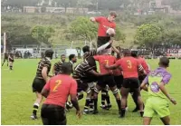  ?? ?? ON THE BALL: Kingswood lock Matthew Goodwin claims possession from a lineout in their match against Queen’s on the opening day of the GBS Graeme College Rugby Festival in Makhanda yesterday. Kingswood won 21-12