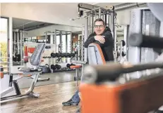  ?? RP-FOTO: STEPHAN KÖHLEN ?? Holger Weiss im gänzlich leeren Fitnesszen­trum des HTV.