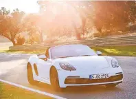  ?? FOTO: HERSTELLER ?? Der Porsche 718 Boxster GTS ist atemberaub­end schnell, dabei aber nie unbeherrsc­ht oder übermotivi­ert.