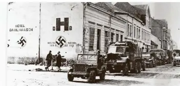  ?? FOTO: KREISARCHI­V VIERSEN ?? Im frühen März 1945 wurde der Niederrhei­n besetzt, am 27. April 1945 übernahm die britische Militärreg­ierung die Verwaltung des Kreises Kempen-Krefeld. Am 8. Mai folgte die bedingungs­lose Kapitulati­on.
