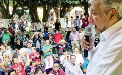  ?? ESPECIAL ?? GUANAJUATO. López Obrador llamó a descentral­izar el gobierno federal, para “que ya no se concentre todo en la CDMX”.