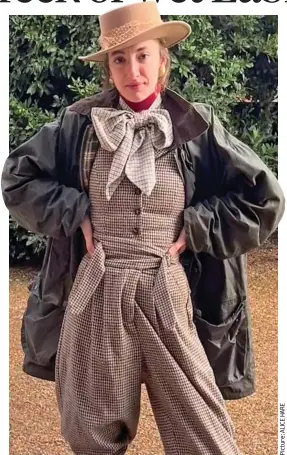  ?? ?? Timeless: Alice Hare wears a classic Barbour Beaufort Jacket