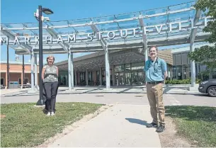  ?? RICK MADONIK TORONTO STAR ?? Cheryl Osborne and Dr. Alan Grill of Markham Stouffvill­e Hospital have been instrument­al in helping move many long-term-care facilities in the region to low-risk category for COVID-19.