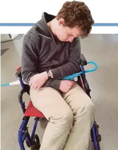  ??  ?? O’DEA tertidur di atas kerusi roda ketika dibawa berjumpa doktor di sebuah hospital di Perth, Australia. - Agensi