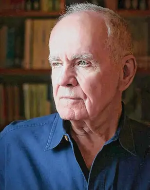  ?? Alfred K. Knopf ?? Cormac McCarthy intertwine­s the narratives of “The Passenger” and “Stella Maris.”