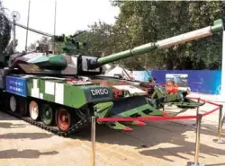  ??  ?? (Left) Akash surface-to-air missiles on display; (right) Arjun MkII MBT