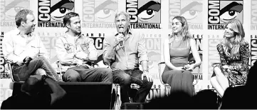  ??  ?? (From left) Director of the movie Denis Villeneuve and cast members Ryan Gosling (also top), Harrison Ford, Ana de Armas and Sylvia participat­e in a panel for ‘Blade Runner 2049’ during the 2017 Comic-Con Internatio­nal Convention in San Diego,...