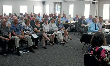  ?? ROBERT STEVEN/STUFF ?? More than 50 members of the public attended the Taupo District Council meeting. Many cheered when the benefits of leasing council offices were discussed.