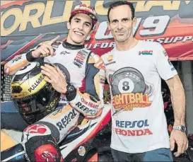  ?? FOTO: MOTOGP ?? Marc Márquez y Albert Puig, celebrando el título del de Cervera el pasado año