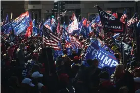  ?? FOTO: OLIVIER DOULIERY/LEHTIKUVA-AFP ?? Trumpanhän­gare planerade demonstrat­ioner på flera håll i USA på lördagen, här i Washington. De, liksom Trump, hävdar att valet i början av november var "riggat".