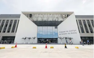  ?? LUCIANO CARCARÁ / AG. A TARDE ?? Magistratu­ra.
Fachada do TJ da Bahia, onde trabalham juízes alvo da Operação Faroeste