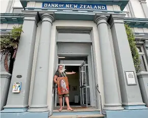  ?? NINA HINDMARSH/STUFF ?? Grant Knowles has opened Art Vault in Takaka’s old Bank of New Zealand building, the home of the former Art Bank gallery.