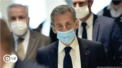  ??  ?? Sarkozy, condenado por corrupción y tráfico de influencia­s.