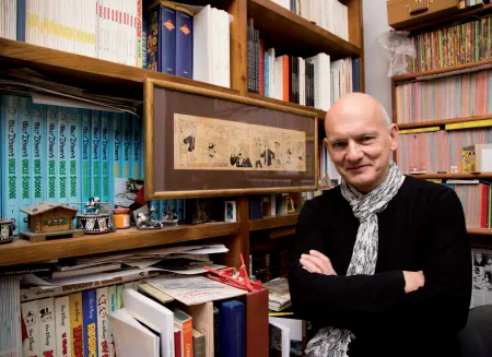  ??  ?? Davanti alla Libreria Libraccio Lo scrittore fiorentino Leonardo Gori domani incontrerà il pubblico