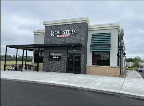  ?? MARTIN MCCONNELL — THE MORNING JOURNAL ?? McAlister’s Deli, 35355Chest­er Road in Avon, has opened its first Lorain County location.