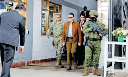  ?? KAREN TORO/REUTERS ?? Daniel Noboa defendió la incursión de la policía ecuatorian­a a la embajada de México en Quito