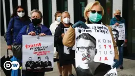  ??  ?? Protesters in Krakow highlight risks to the independen­ce of Poland's judiciary
