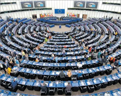  ?? ?? Estrasburg­o. Vista panorámica de la sala principal del Parlamento Europeo o también llamada Eurocámara.
