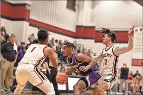  ?? Hassan niblet ii ?? The Sonoravill­e basketball team, shown here against Darlington, opens Region 7-2A action this week with a road game at Southeast Whitfield Friday night. The Phoenix entered the game 10-4 on the year.