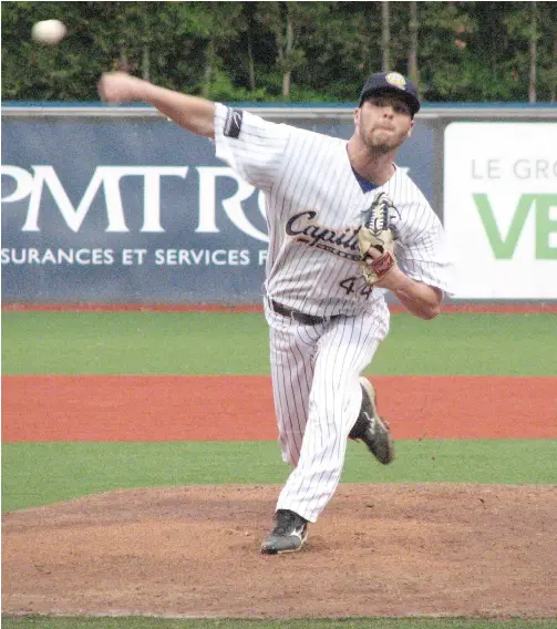  ?? PHOTO MICHAEL ST-PIERRE, AGENCE QMI ?? Tout avait pourtant bien débuté pour les Capitales et leur lanceur partant Tyler Gillies. Les Aigles ont toufefois remonté la pente et gagné 4-3.