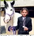  ??  ?? Astrid,  ans, cavalière des Écuries de la renarde, a remporté deux médailles de bronze.