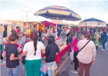  ?? ?? ﹝ El domingo es el día en que acuden más vendedores y clientes al tianguis