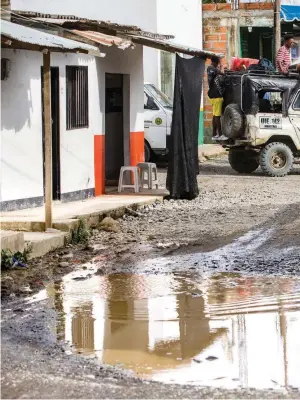  ??  ?? Antioquia frenó las inversione­s previstas en Belén de Bajirá, como el plan