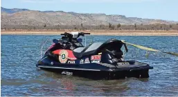  ?? ?? probaron el jet ski y verificaro­n el dinamismo con el que se desplaza sobre el agua