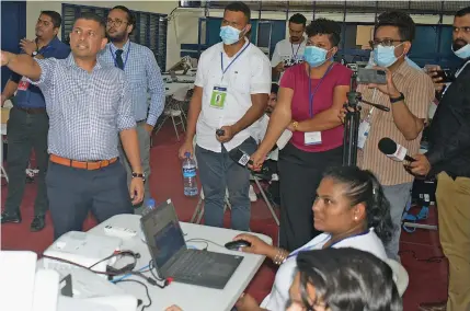  ?? Photo: Ronald Kumar ?? Supervisor of Elections Mohammed Saneem explains the vote counting process on December 13, 2022.