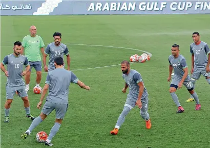  ?? — Photo by Juidin Bernarrd ?? Al Shabab players during a training session on Thursday.