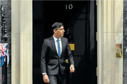  ?? Foto: Efe ?? El primer ministro británico, Rishi Sunak, ayer a las puertas del 10 de Downing Street.