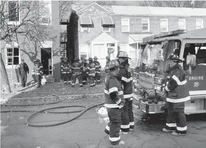  ?? JERRY JACKSON/BALTIMORE SUN ?? A 55-year-old man was found dead in a house fire in South Baltimore’s Brooklyn neighborho­od Wednesday, fire officials said. The fire was contained to the first floor of a rowhouse in the 3600 block of 5th St.