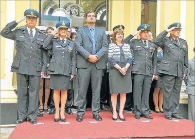  ?? CEDOC PERFIL ?? CUPULA. La ministra y Burzaco, junto al actual jefe de la Policía, Roncaglia (a la izq. de Bullrich).