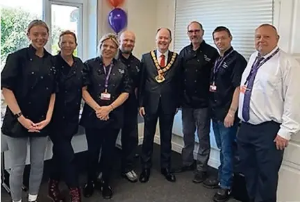  ?? ?? ● Tony Clarke and the cafe volunteer team with the Mayor of Halton.