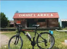  ??  ?? Uribelarre­a es el pueblo de campo mejor preparado para el turismo.