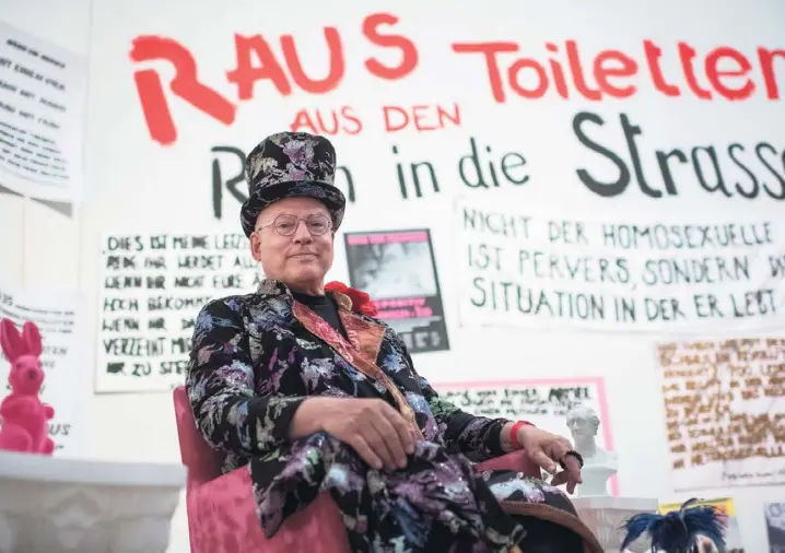  ?? ?? Ein unverbesse­rlicher Optimist im Kampf gegen das Patriarcha­t: Rosa von Praunheim