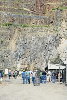  ?? Picture: IHSAAN HAFFEJEE ?? SINKHOLE: The area outside Lily Mine near Barberton where a shaft collapsed, leaving three workers trapped undergroun­d in a container office