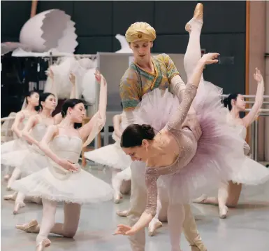  ?? Photos: Jonathan Wong ?? Marianela Nuñez and Vadim Muntagirov at the dress rehearsal for Hong Kong Ballet’s La Bayadère.