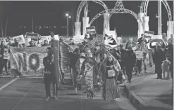  ?? NIKKI BOERTMAN, THE COMMERCIAL APPEAL ?? Protesters prepare march from Beale Street Landing to City Hall to show support for clean water and opposition to the Dakota Access Pipeline.