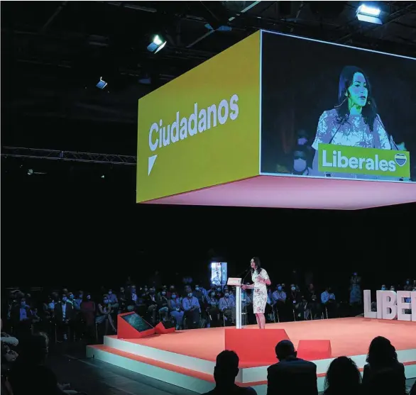  ??  ?? La líder de Cs, Inés Arrimadas, ayer durante la clausura de la convención política del partido