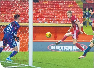  ??  ?? Sam Cosgrove pops up to rifle home Aberdeen’s winning goal