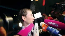  ??  ?? Sebastian Kurz, 31 anni, leader dei popolari, commenta la vittoria dopo il voto