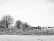  ?? BOB TYMCZYSZYN THE ST. CATHARINES STANDARD ?? Northwest corner at intersecti­on with Thorold Townline Road, where the old Indian Marker Tree used to be.