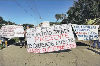  ?? ?? Las donaciones de madres, padres, docentes y oenegés han mantenido de pie la escuela.