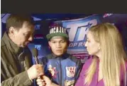  ??  ?? Author Quinito Henson acts as translator in Top Rank reporter Chrystina Poncher’s interview with Ancajas