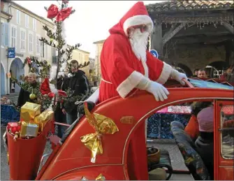  ??  ?? Le Père Noël devrait être présent… !